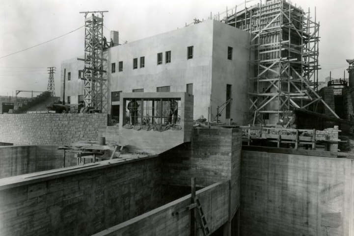 Continued construction of the laboratory in 1937.