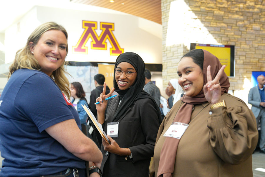 Students speak with a recruiter at the CLA Internship and Career Fair in September 2022.