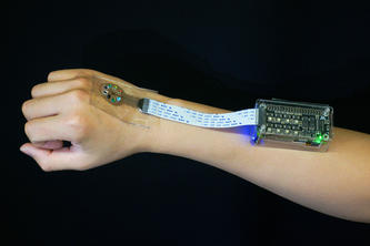 Light-sensing device on an arm